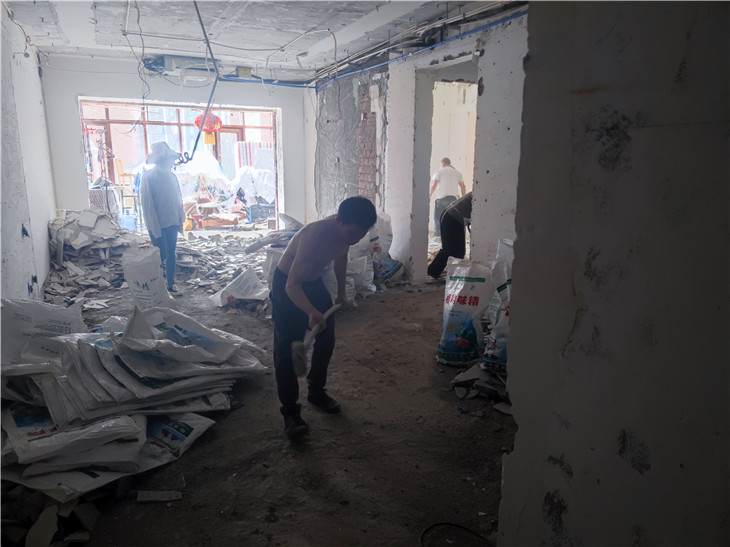北京房山区92平方米家装拆除工程施工状况